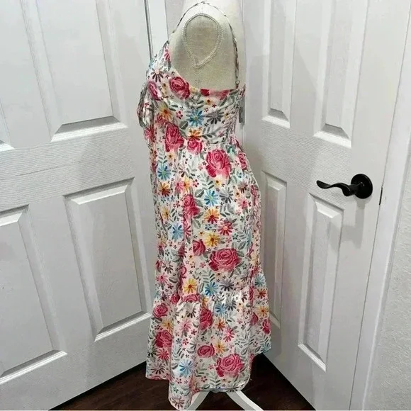 Moodie The Lauren Midi Dress, Floral, adjustable spaghetti strap , lined - Picture 11 of 12